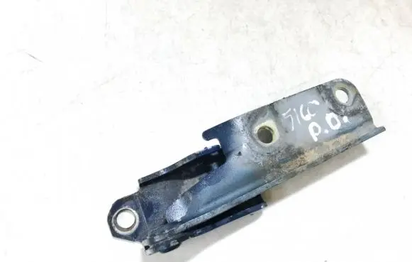 Engine bonnet/hood hinges