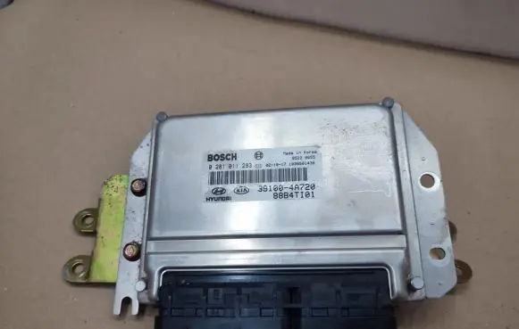 KIA Sorento Engine control unit/module 391004A720