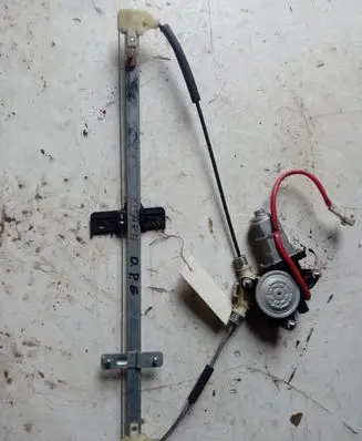 Suzuki Grand Vitara I Sliding door window regulator with motor 8353065D02