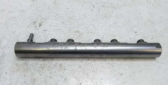 BMW 5 F10 F11 Fuel main line pipe 0445214183 780912805