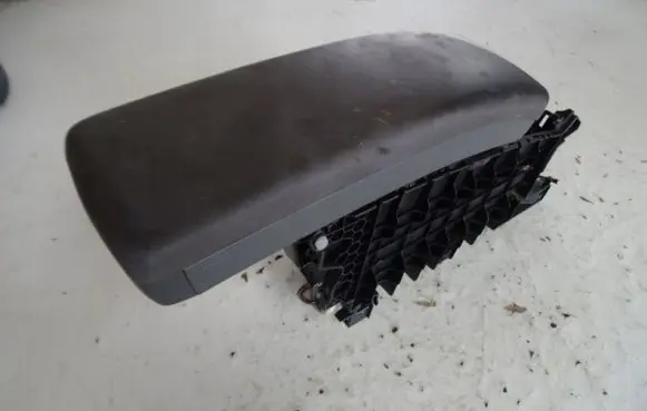 Toyota Prius (XW20) Armrest 