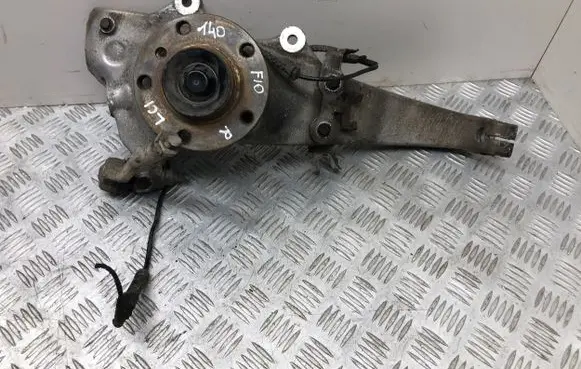 BMW 5 F10 F11 Front wheel hub