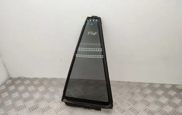Toyota RAV 4 (XA50) Rear vent window glass 6818942070 43R007953