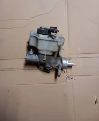 Seat Altea XL Master brake cylinder 1k1614019f 1k0611301D
