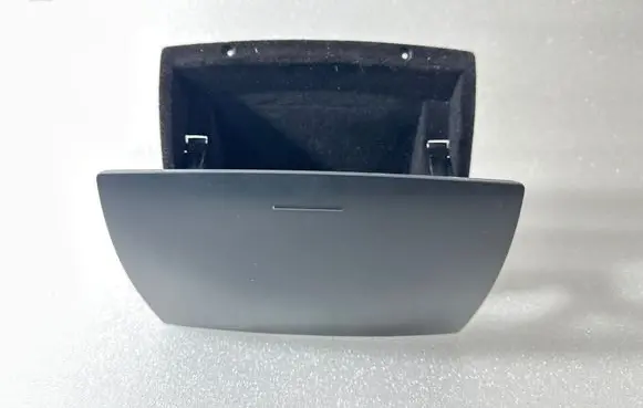 Volkswagen Touareg I Glove box 7L6857919B