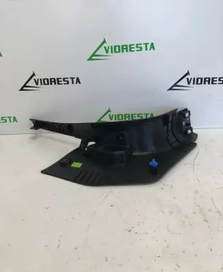 Foot area side trim