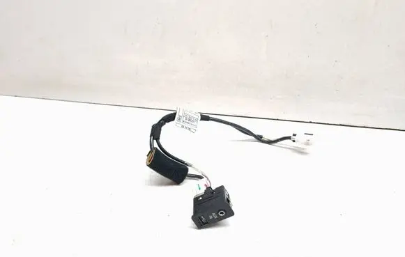 BMW 3 E90 E91 AUX in-socket connector 9187009