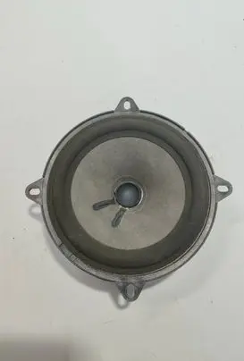Dacia Duster Rear door speaker 