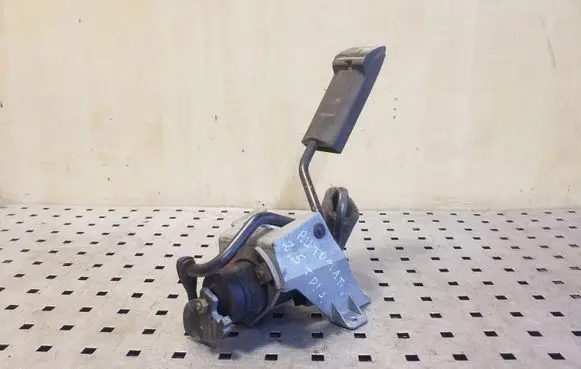 Audi A6 S6 C4 4A Accelerator throttle pedal 4A1721653B 4A1721507K 4A0721757