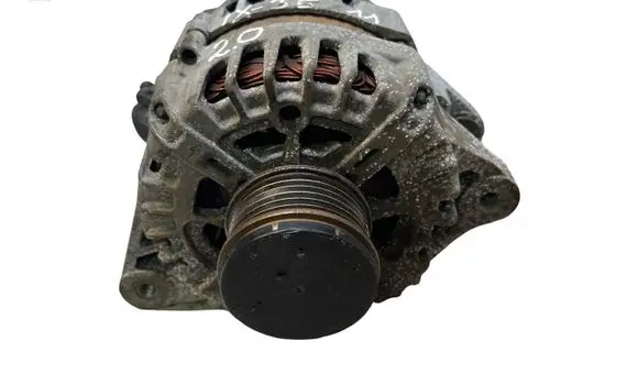 Hyundai ix35 Generator/alternator 373002F100 2606259