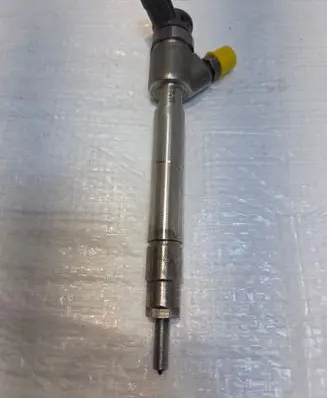 Fuel injector