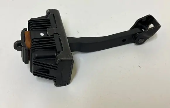 BMW X5 E70 Front door check strap stopper 7141024