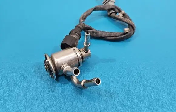 Renault Trafic III (X82) Fuel injector 208994525R IMPRK1551933