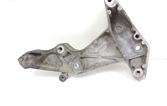 Jeep Cherokee A/C compressor mount bracket 04627674AC 03325