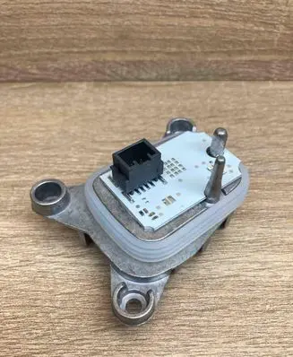 BMW 4 F32 F33 Headlight ballast module Xenon 63117493232 90083427 RightSide