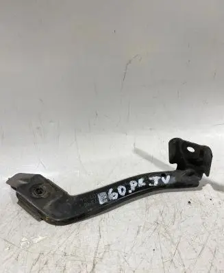 Radiator support slam panel bracket