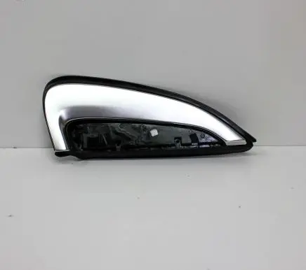BMW X2 F39 Rear vent window glass 7428124