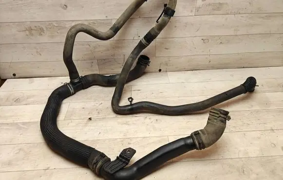 Ford Transit Custom Engine coolant pipe/hose 924158