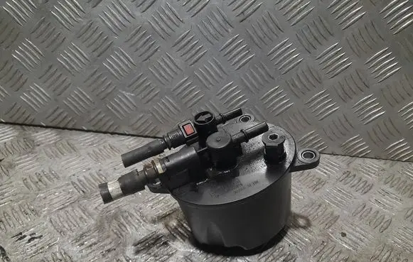 Land Rover Freelander 2 - LR2 Fuel filter housing V12D1015