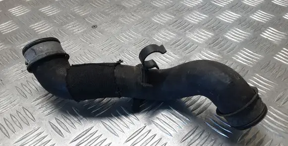 Mercedes-Benz E W212 Engine coolant pipe/hose A2125011882
