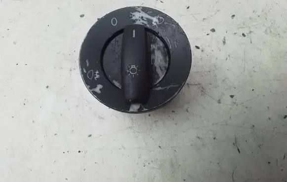 Volkswagen Golf V Light switch 1T0941431B