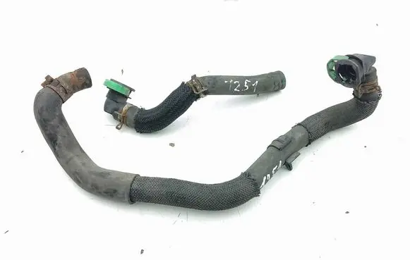 Lexus CT 200H Engine coolant pipe/hose