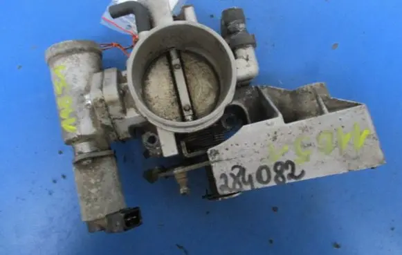 Opel Vectra B Throttle body valve 