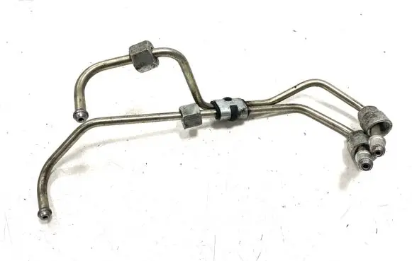 Volvo XC60 Fuel injector supply line/pipe 