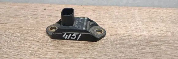 Mercedes-Benz ML W164 Acceleration sensor 0045423518 06W27