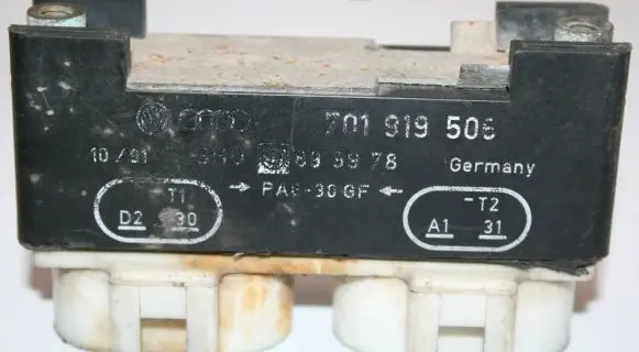 Ford Galaxy Coolant fan relay 701919506 899978