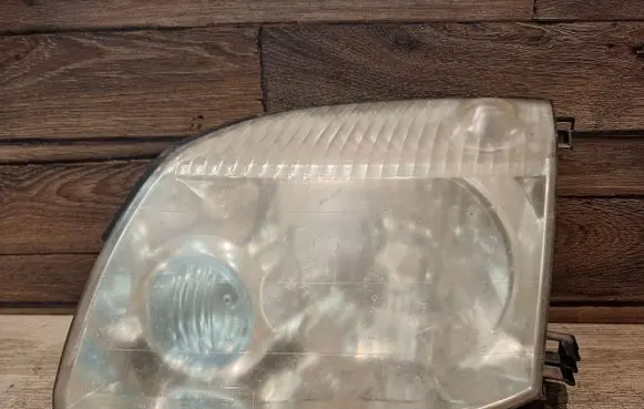 Nissan X-Trail T30 Headlight/headlamp