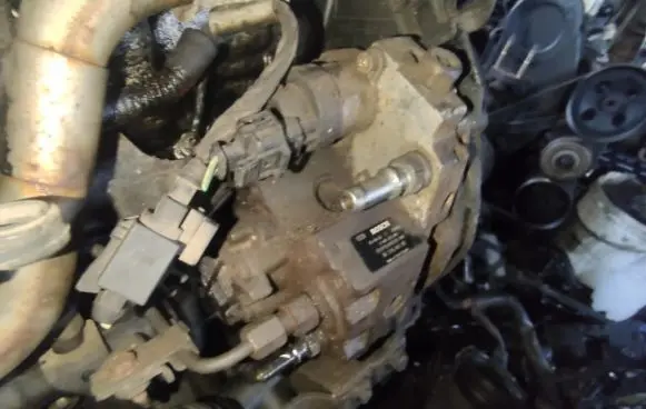 Ford Focus C-MAX Fuel injection high pressure pump 0445010089 9651844380