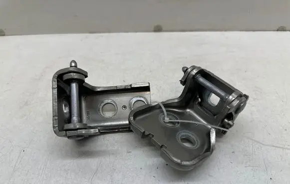 Peugeot 3008 I Rear door hinge set 