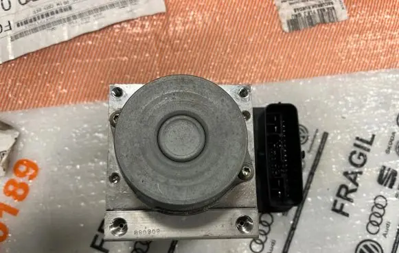 Lexus UX ABS Pump 4451076050 11304041850