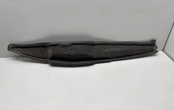 Chrysler Pacifica Fender foam support/seal 68225662A T111392