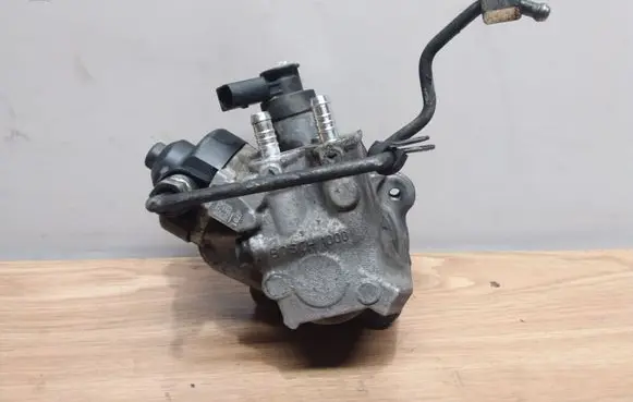 Volkswagen Caddy Fuel injection high pressure pump 03L130755D