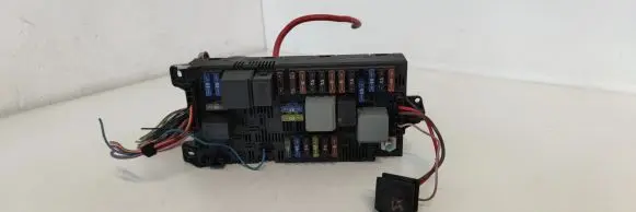 Mercedes-Benz CLS C219 Fuse module A2115457301 2115457301