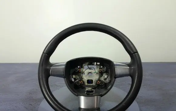 Ford Focus Steering wheel 4M513600EL3ZHE