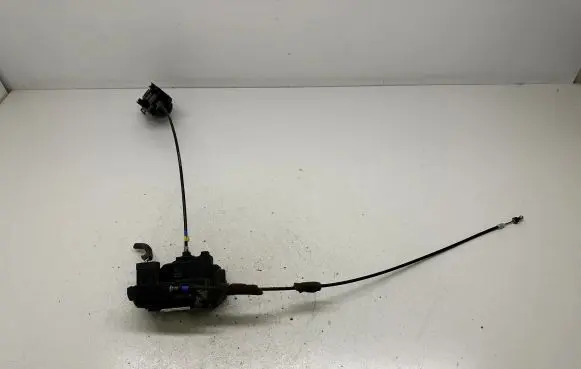 Nissan Note (E11) Rear door lock