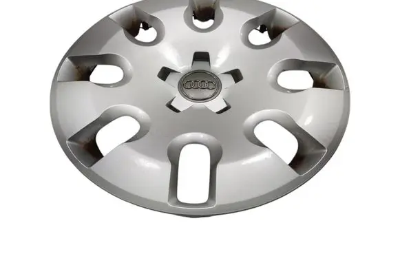 Audi A1 R15 wheel hub/cap/trim 8X0601147
