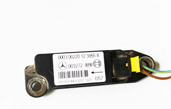 Mercedes-Benz C W203 Airbag deployment crash/impact sensor 00030022012