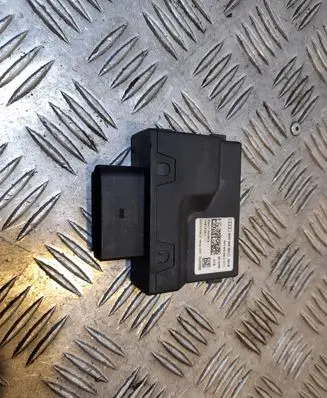 Audi A4 S4 B9 Fuel pump relay 8W0906093C