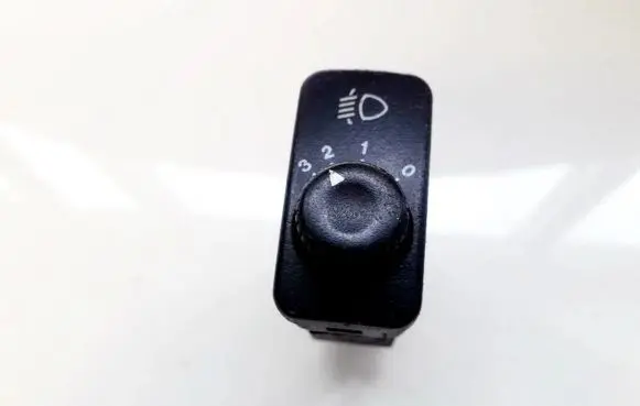 KIA Carnival Headlight level height control switch