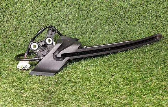 Mercedes-Benz E W212 Curtain motor A2128203042