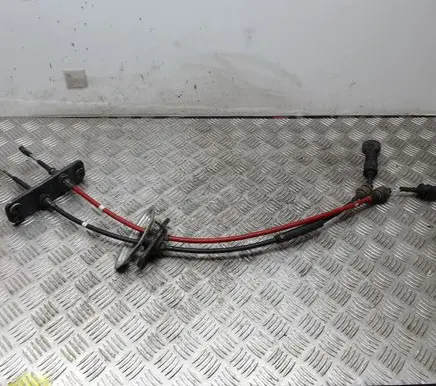 Hyundai i10 Gear shift cable linkage 