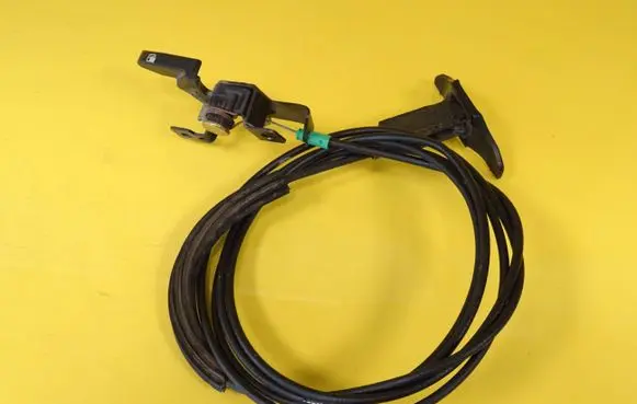 Mitsubishi Space Star Fuel cap flap release cable 