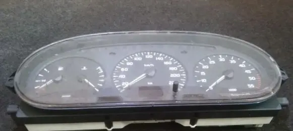 Renault Scenic I Speedometer (instrument cluster) 7700847784