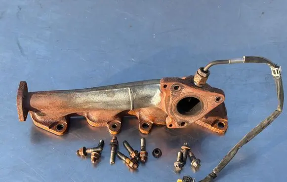 Mercedes-Benz Sprinter W906 Exhaust manifold A6511420701 6511420701 UJS1A