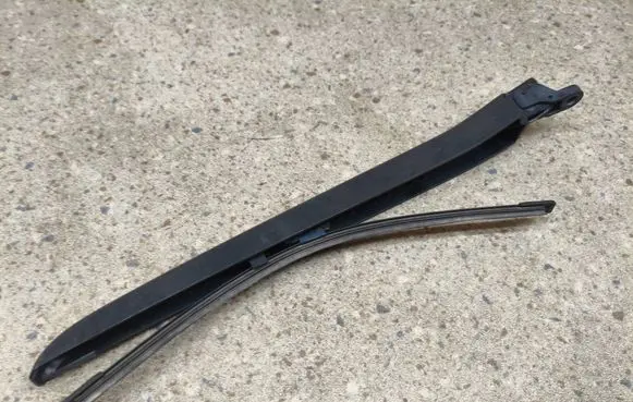 Volvo XC40 Rear wiper blade arm 97158693