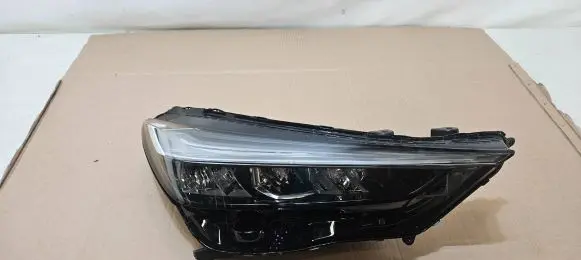 Honda HR-V Headlight/headlamp W6500
